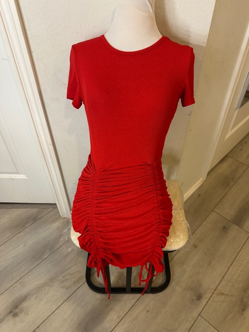 Divided Red Short Sleeve Ruched Maxi Dress